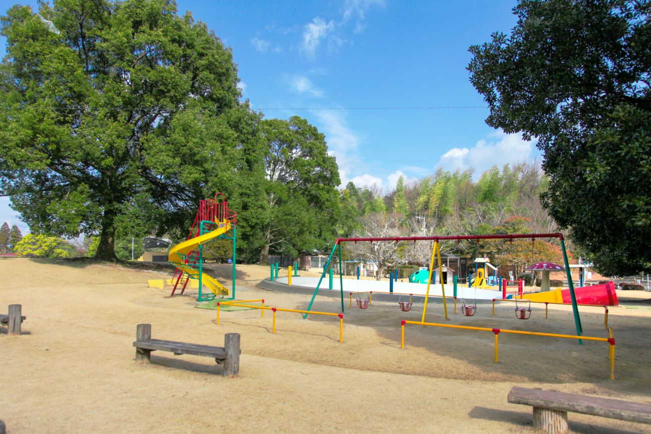 春日井市中部台運動公園の完全攻略｜遊具からプールまで徹底解説