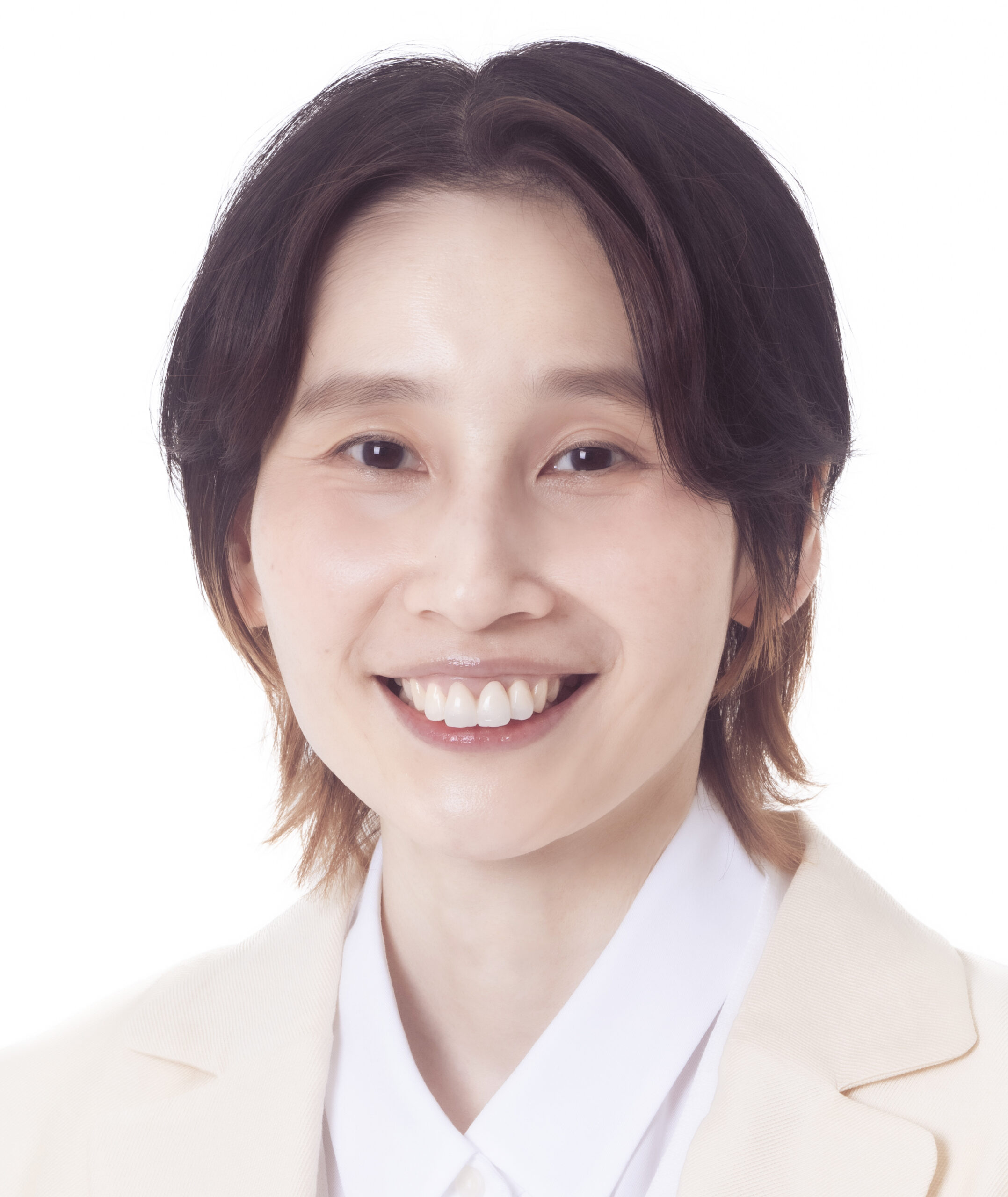 コンクールFで歯が黄ばむのはなぜ？着色の原因と後悔しない落とし方