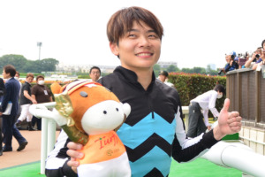 三浦皇成の年収内訳を徹底解剖！賞金進上金と騎乗手当のリアル
