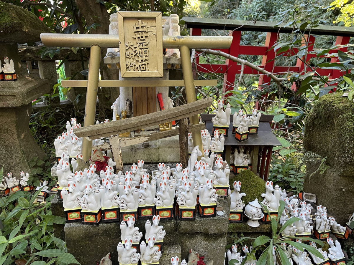 鎌倉・佐助稲荷神社はなぜ最強の出世稲荷？「怖い」と囁かれる噂の真相に迫る