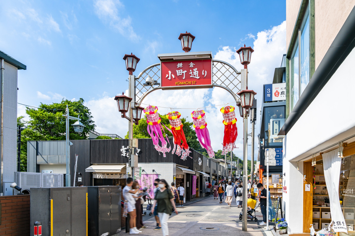 【2026年】鎌倉小町通りの食べ歩きルールと隠れ家グルメ完全ガイド
