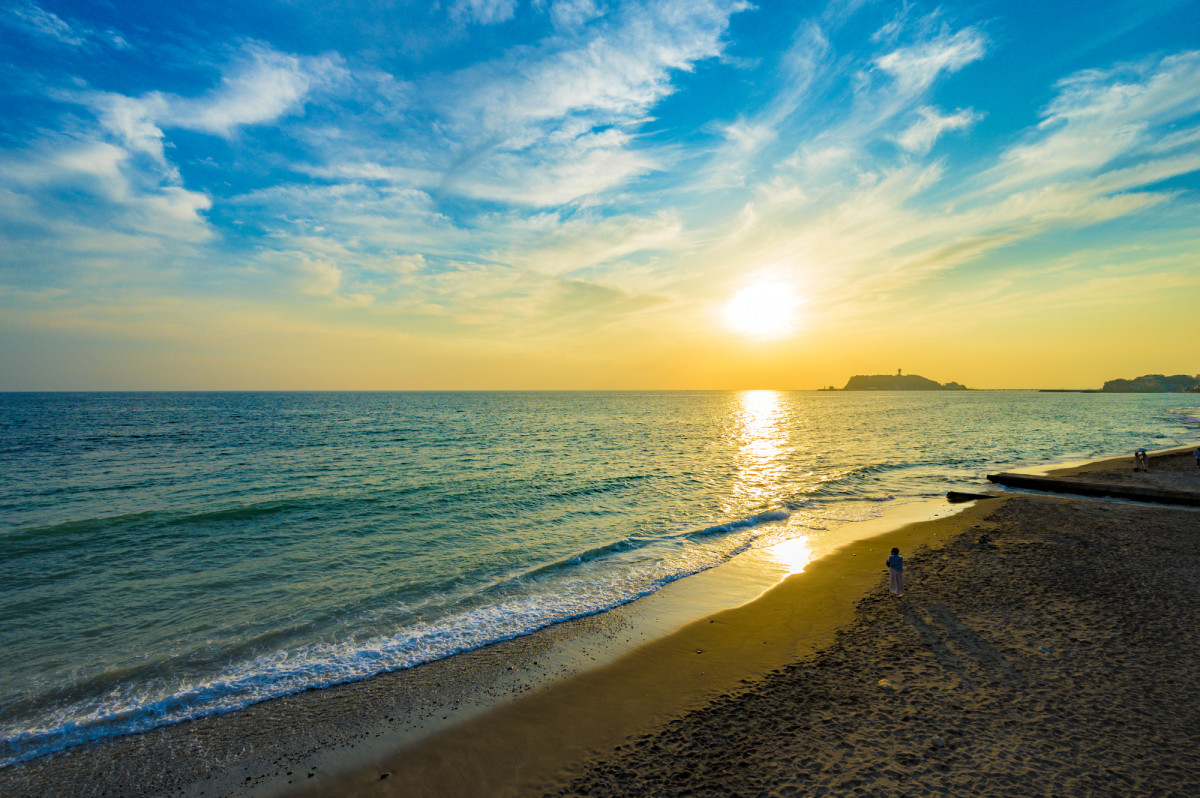 七里ヶ浜の絶景カフェ＆混雑回避術！2026年最新モデルコース完全解剖
