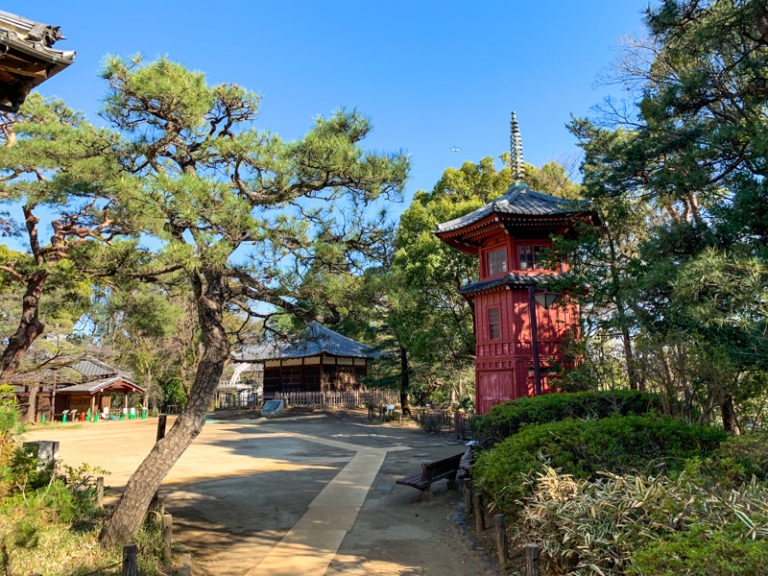 哲学堂公園の心霊の噂は本当か？井上円了の思想と七十七場の謎を徹底解剖