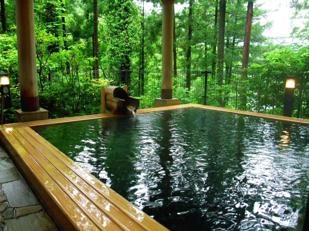 奥多摩温泉もえぎの湯の混雑と評判｜絶景露天と料金・回避策を徹底解剖