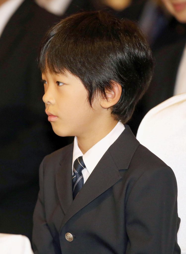 悠仁さまの補聴器疑惑はなぜ拡散？画像検証と宮内庁報道の真相【2026】