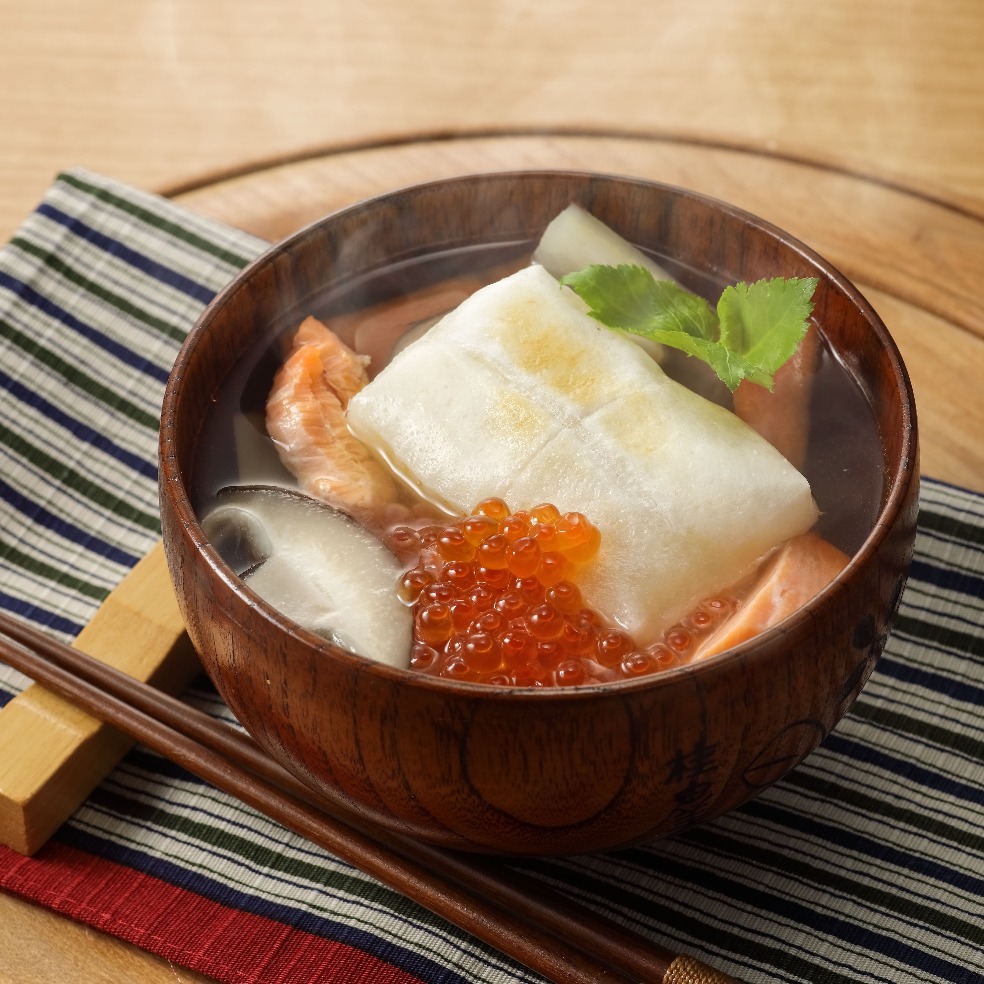 北海道のお雑煮はなぜ鮭と鶏肉？開拓史が生んだ絶品レシピの秘密