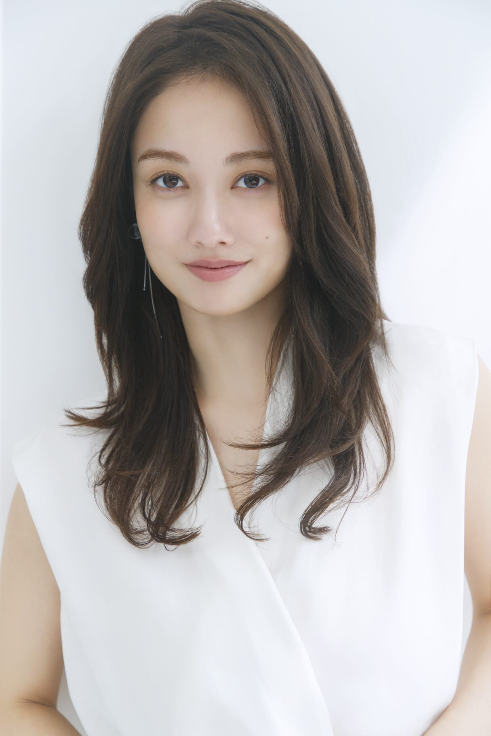 谷まりあの現在と結婚の真相！早大卒の才色兼備と出川ガール素顔