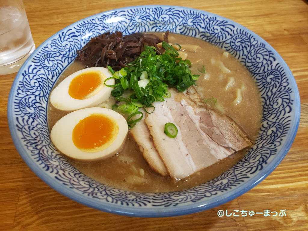 【2026年現地ルポ】なぜ行列が途切れないのか？「ひかり 食堂」が巻き起こす昭和レトロと最先端フードカルチャーの熱狂
