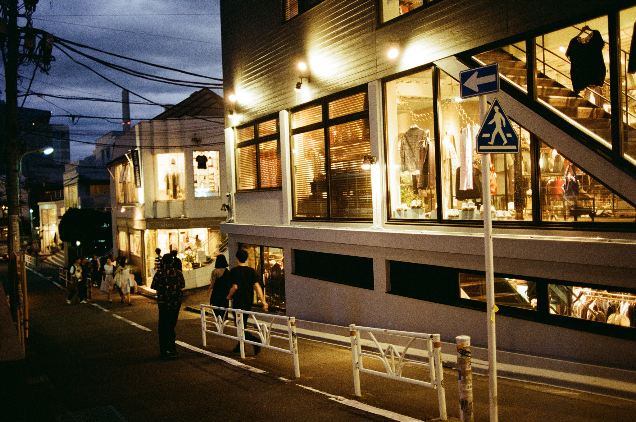 代官山蔦屋書店の魅力を徹底解剖！朝活・カフェ・ラウンジ活用術2026