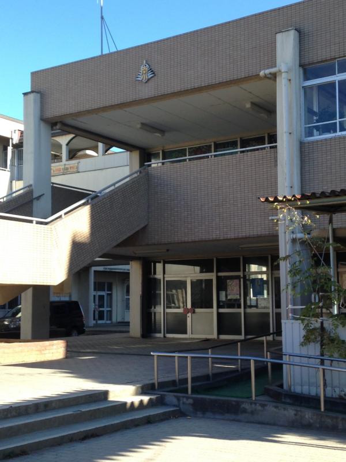 【2026年最新】越谷市立蒲生南小の評判と学区事情！進学先や治安を調査
