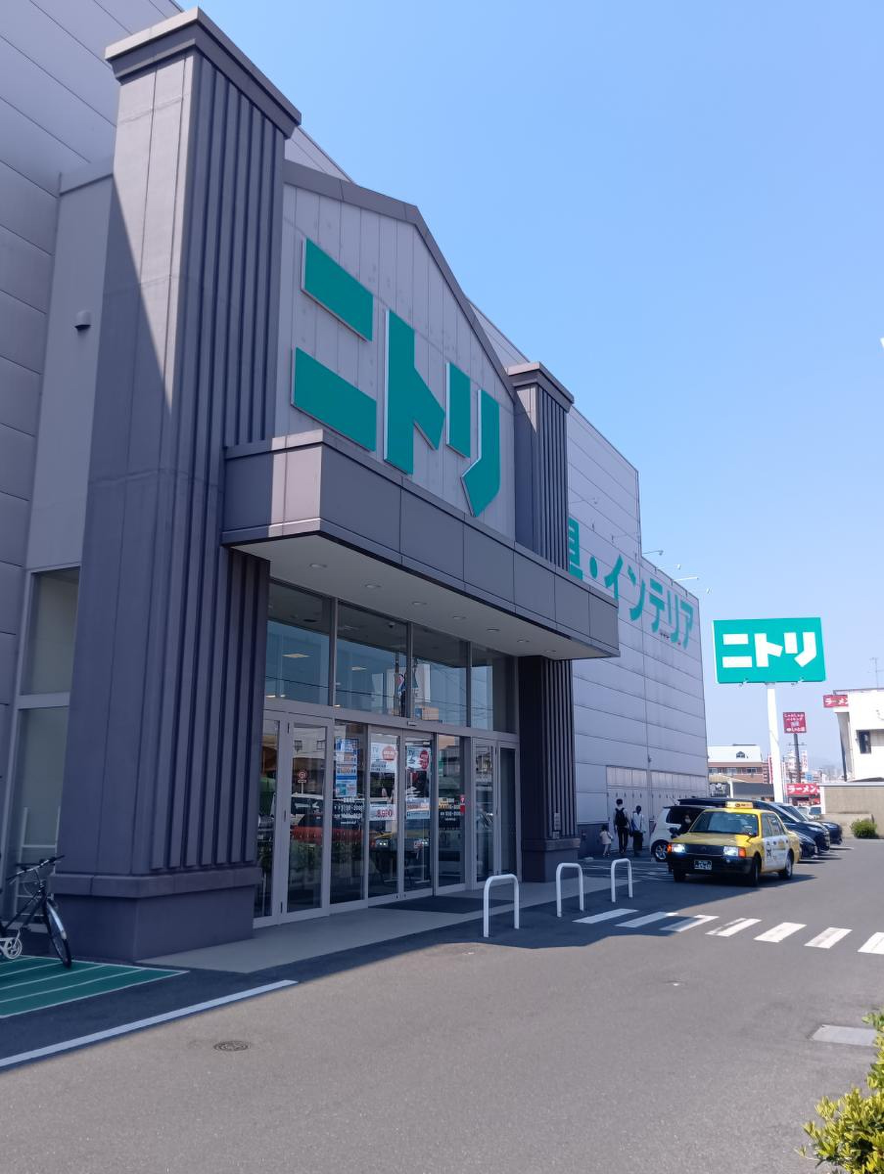 ニトリ岡山奥田店の営業時間と駐車場混雑は？チラシや評判を総点検