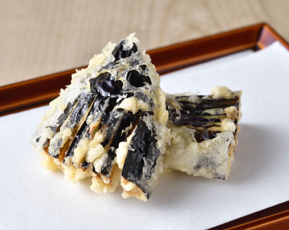 なすの天ぷらが劇的にサクサク！料亭直伝の衣黄金比と油を吸わない揚げ方