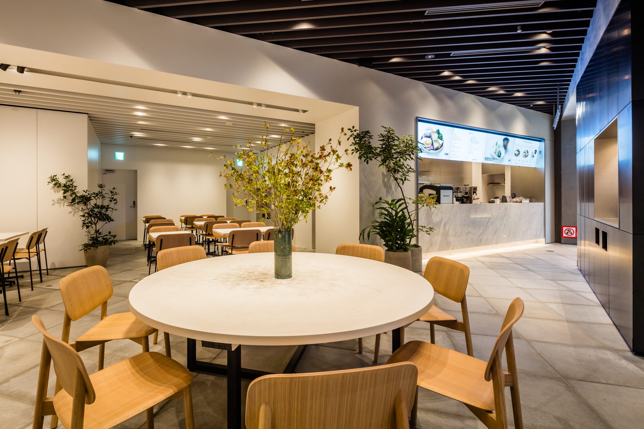 虎ノ門ヒルズカフェ徹底攻略！電源作業からデート穴場まで2026最新