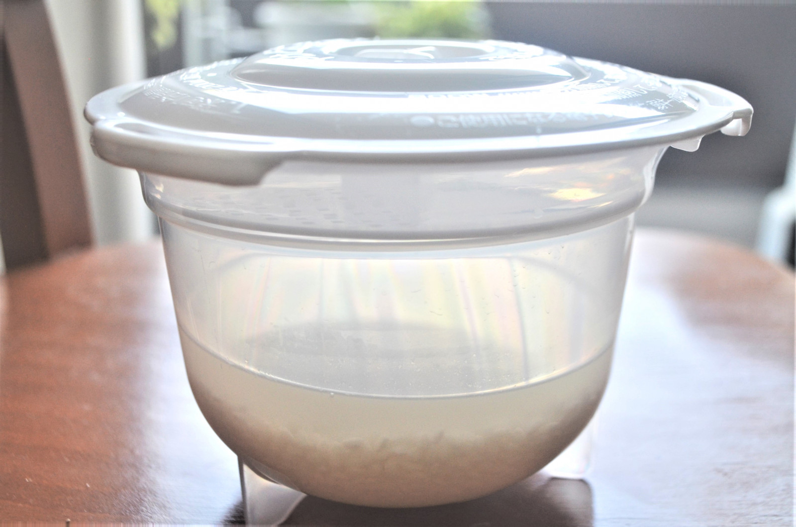 レンジで米を炊く極意！芯残りや吹きこぼれを防ぐ黄金比と加熱時間