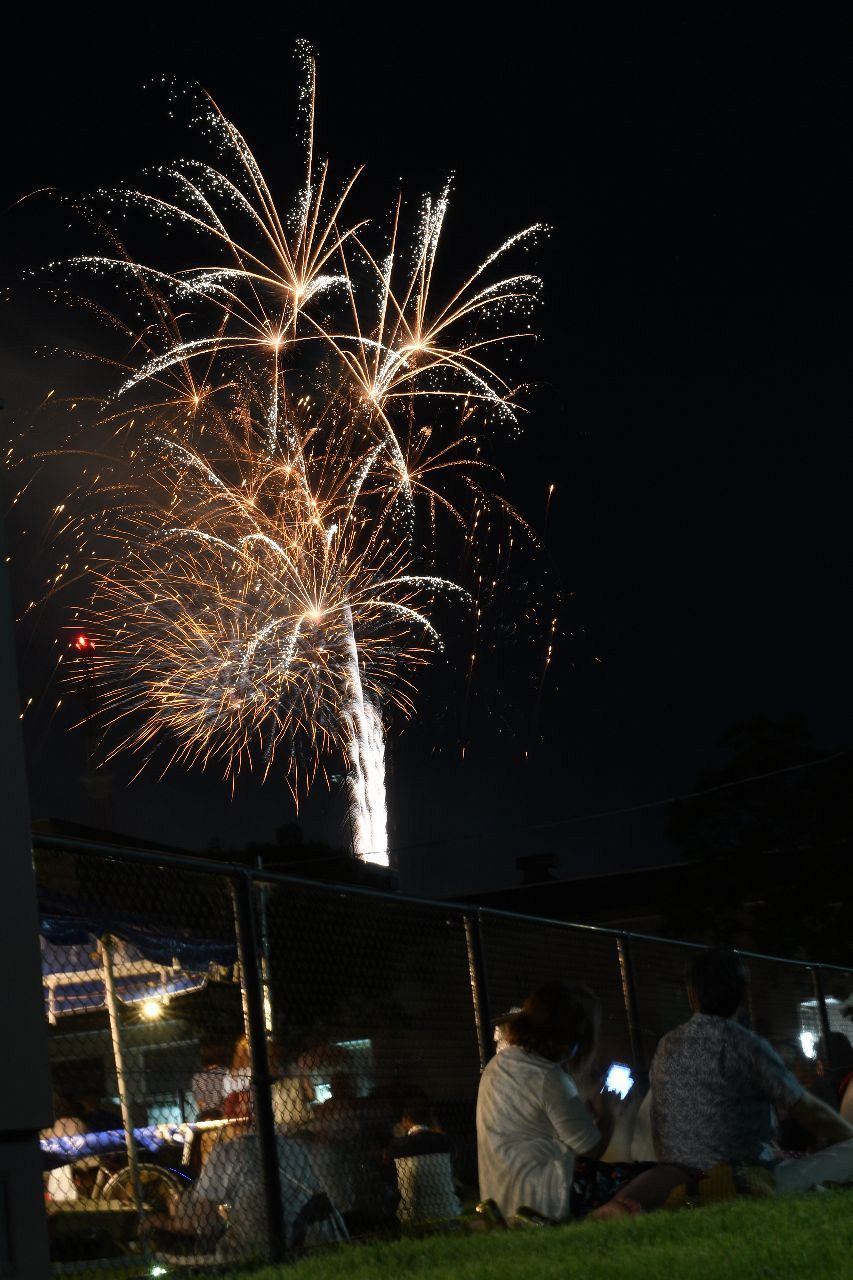 2026年キャンプ座間花火完全攻略！日程・打ち上げ時間と穴場鑑賞術