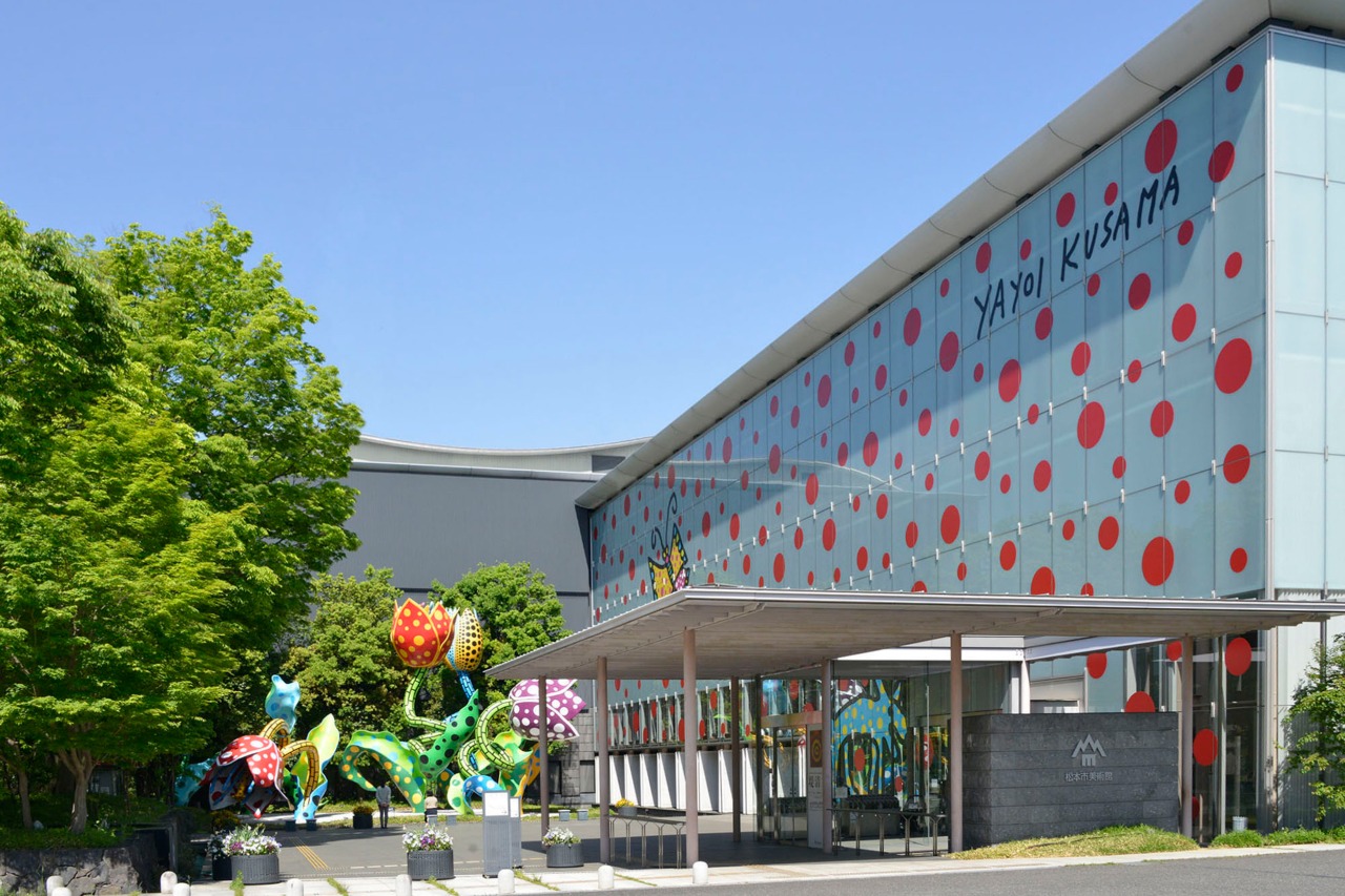 松本市美術館の草間彌生アート徹底解剖！混雑・駐車場・限定品まで網羅