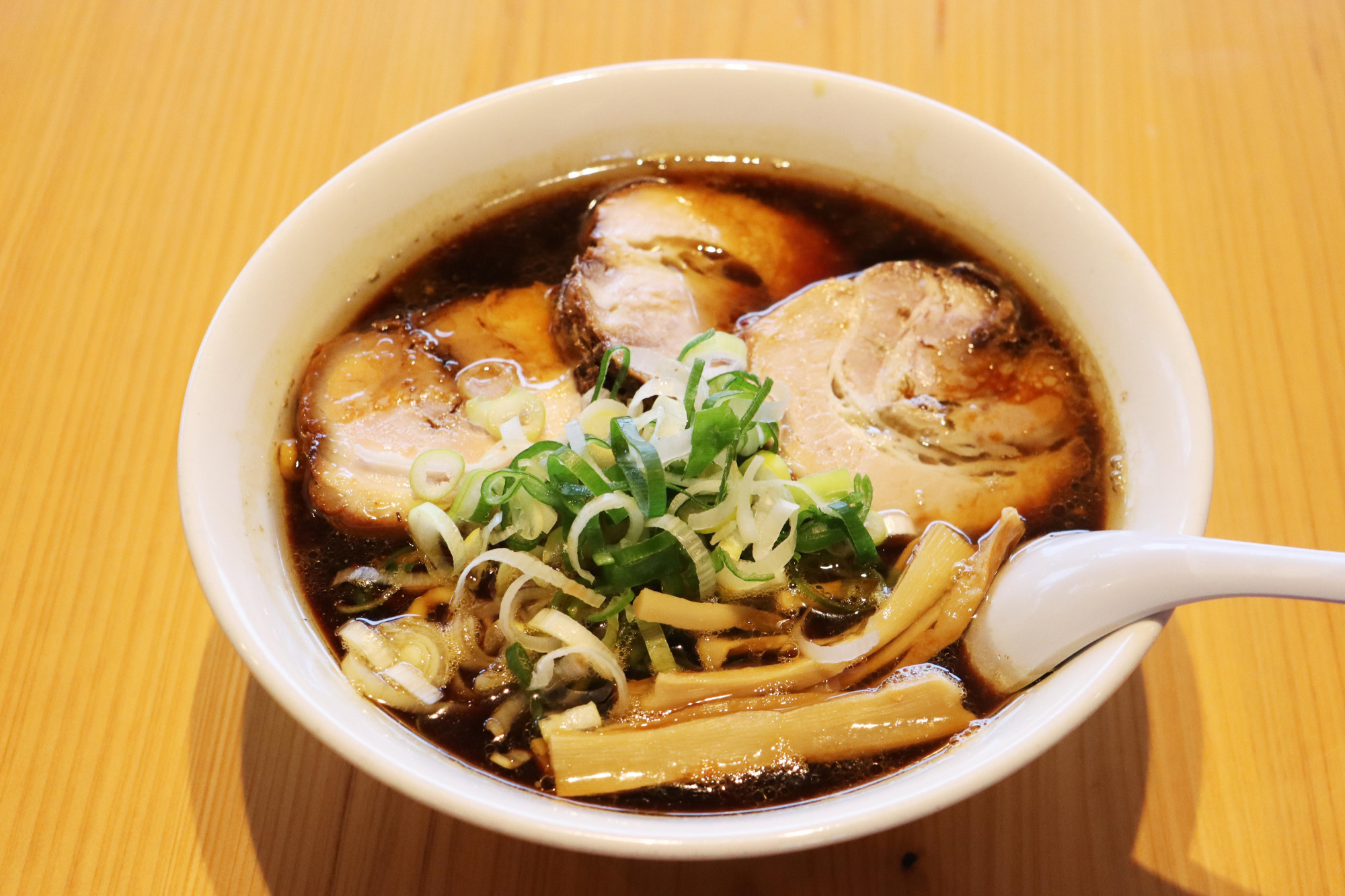 門司港レトロ食べ歩き2026最新！名物焼きカレーと隠れ名店の真相