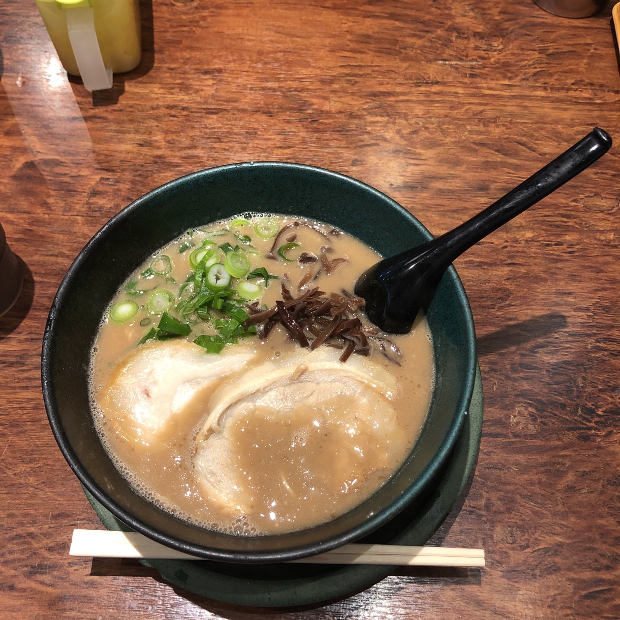 博多とんこつ天神旗の閉店・移転の真相！老若の違いとクサ旨の極致へ