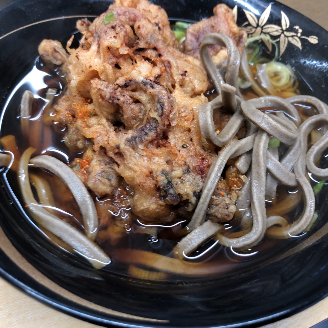 八丁堀スエヒロの漆黒つゆと名物ゲソ天！立ち食いそば名店の全貌を解剖