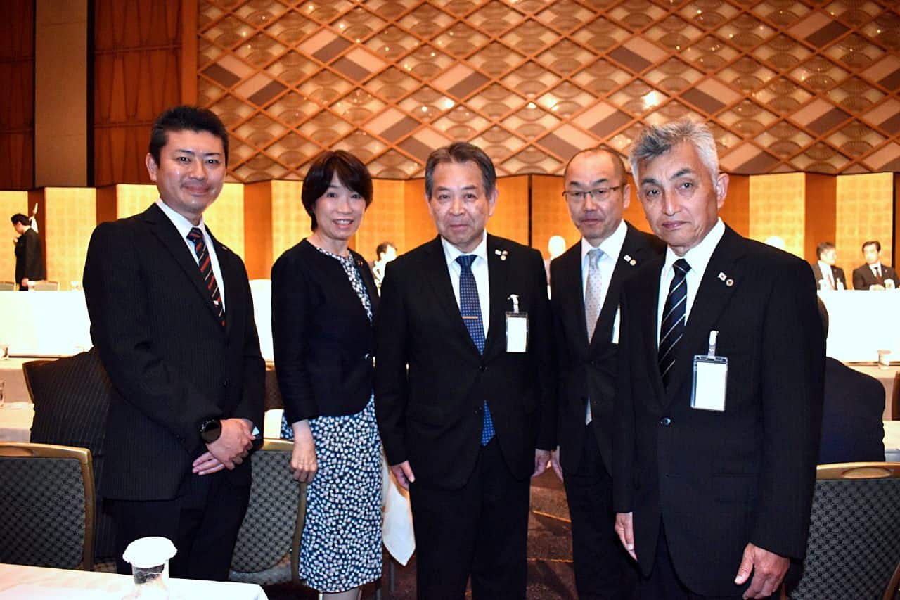 神道政治連盟とは？自民党との深い関係と政界を揺るがす影響力の真相