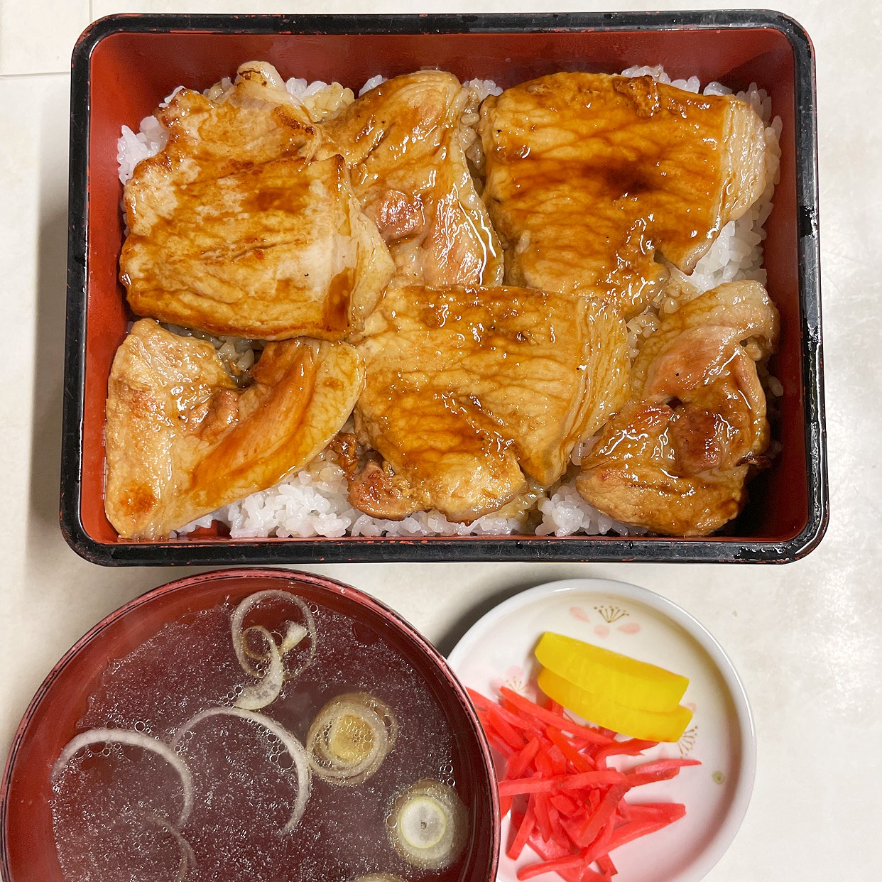 渋川のデカ盛り聖地「林屋食堂」！名物カツ丼の魅力と混雑攻略法