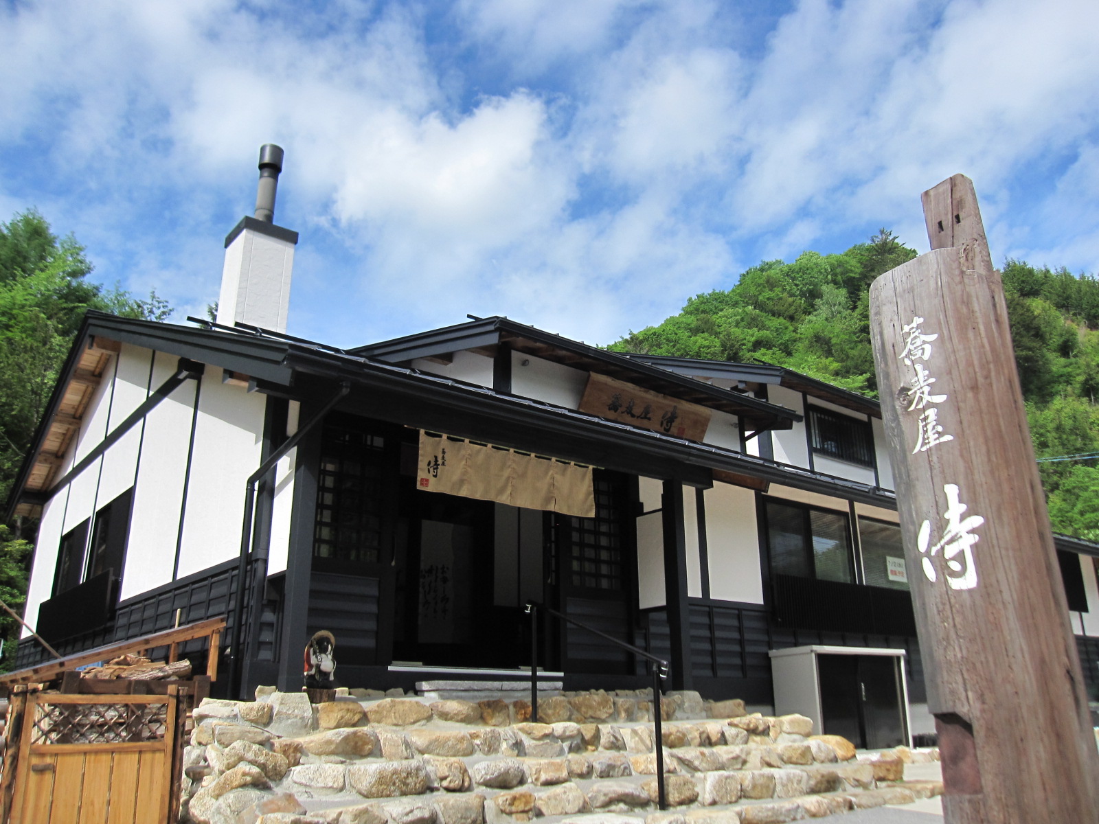 蕎麦屋「侍」が愛される理由とは？名物十割そばと評判の真相を徹底調査