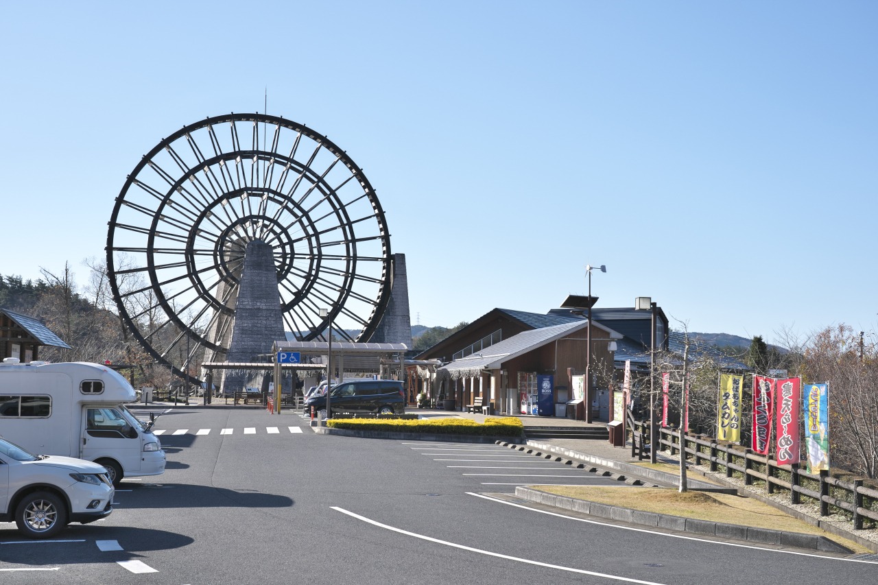 道の駅おばあちゃん市山岡の魅力徹底解剖！ランチと巨大水車の真相