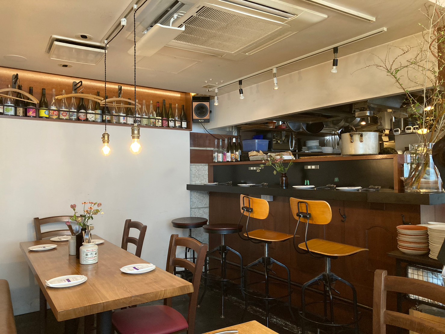 『屋根裏のパリ食堂』人気の真相｜心ほどくフランス家庭料理の魅力と評判