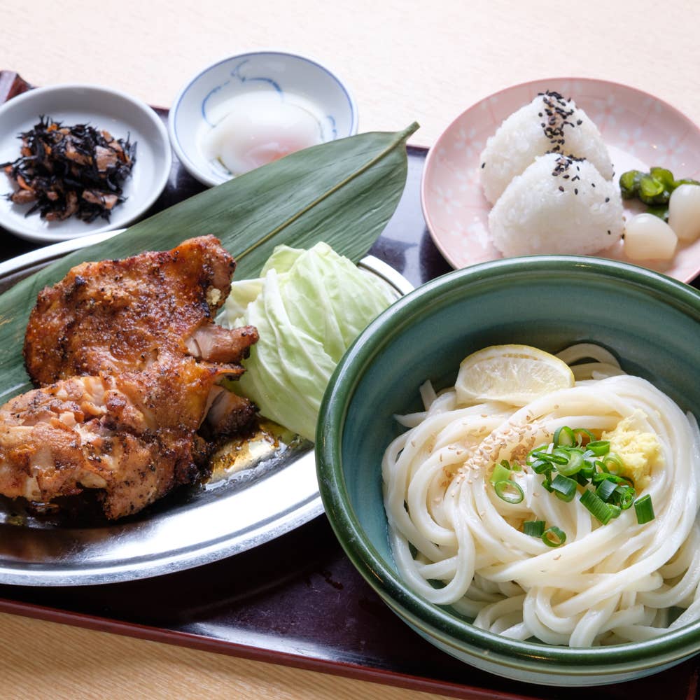 なぜ行列？宇多津「讃岐の味 塩がま屋」の絶品オリーブ牛肉うどんを徹底解明！