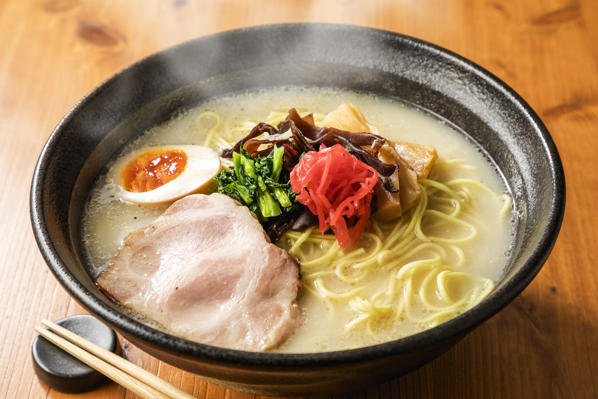 ラーメン松崎が選ばれる理由とは？人気メニューや混雑・実食評判を調査