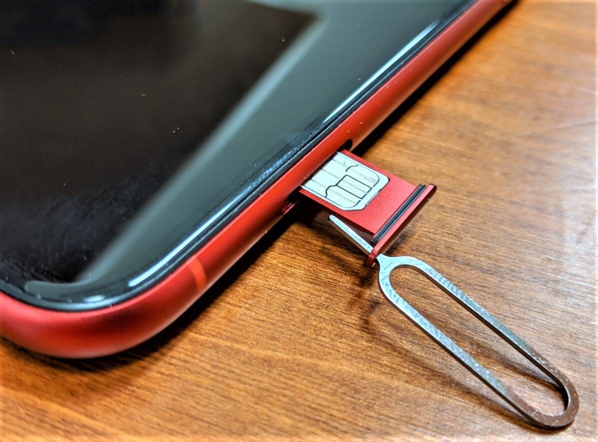 IphoneのSimカード取り出し方完全ガイド！ピン紛失時の代用と対処策