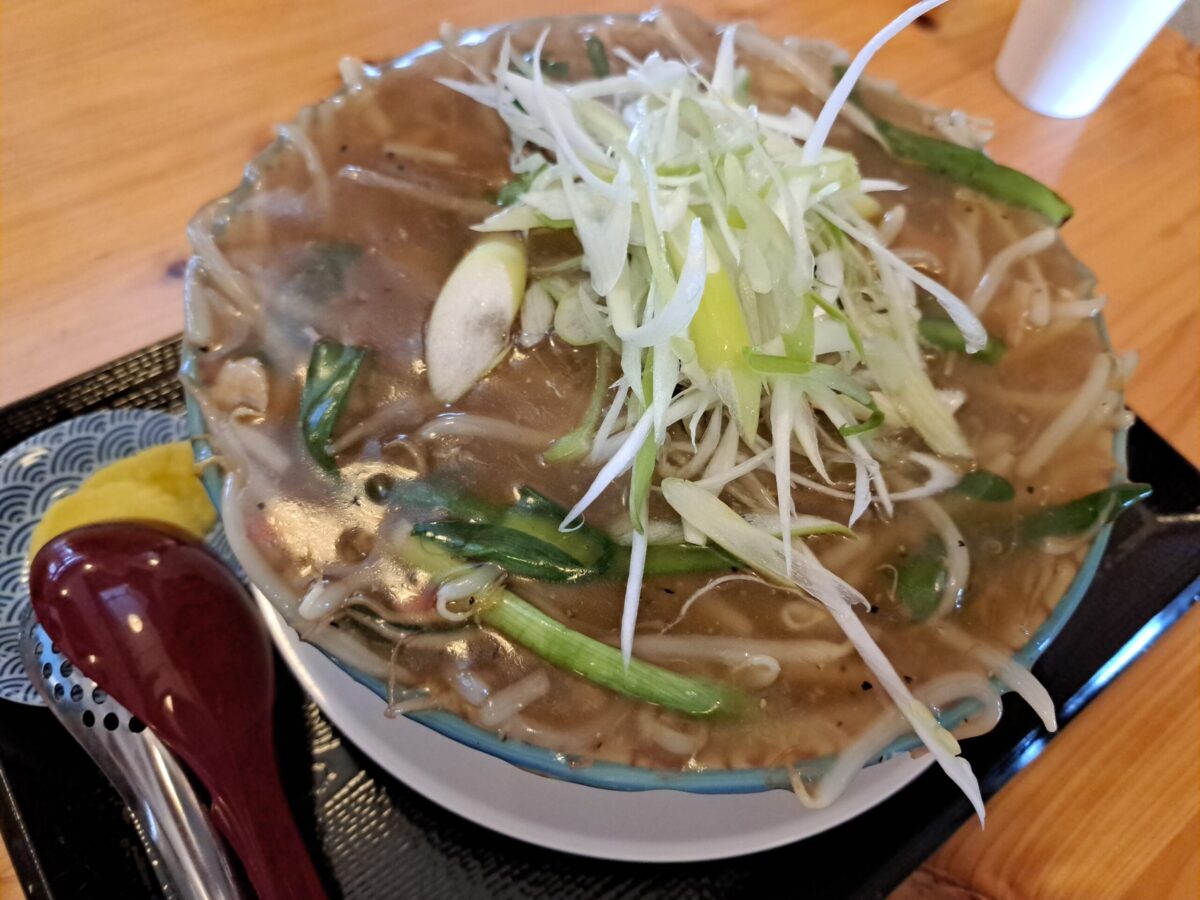 肉そば処 伍らい光の真実！絶品冷たい肉そばの評判と混雑攻略法