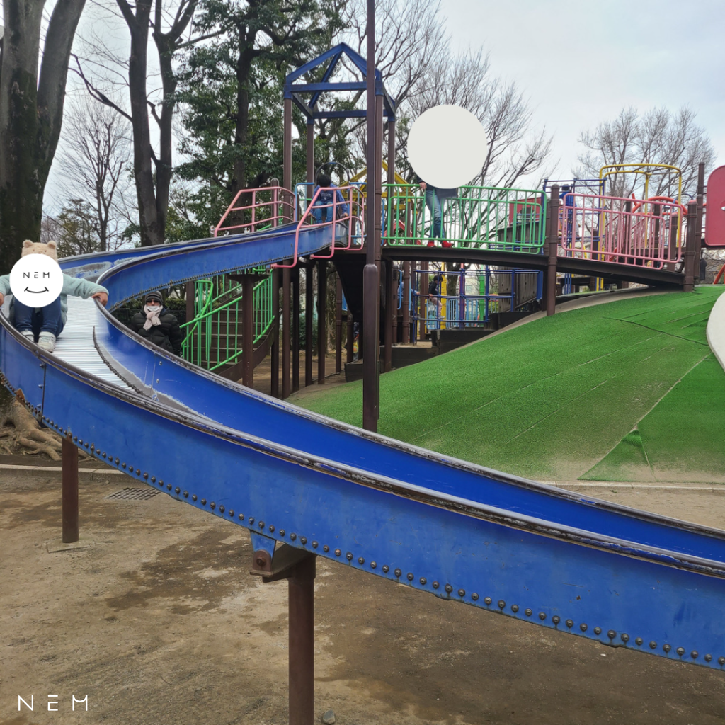 新宿区立落合公園を徹底取材！遊具とじゃぶじゃぶ池の真価と実態