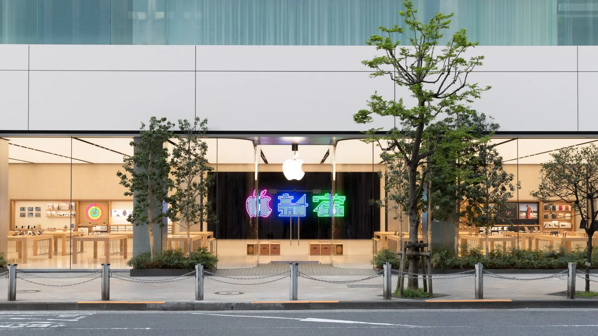 Apple新宿2026最新攻略！当日修理の裏ワザと最短アクセス法