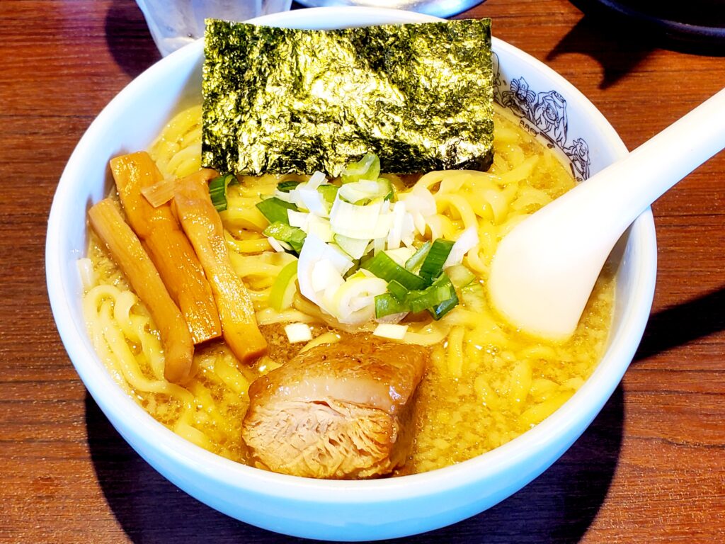 市川「二九八家いわせ」行列の理由と名物角煮＆極上麺を徹底解剖