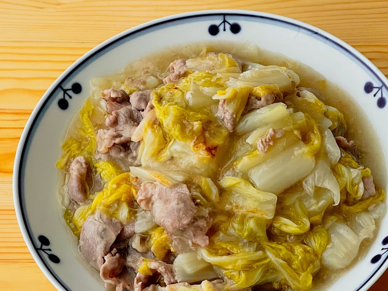 白菜と豚こま肉の殿堂入りレシピ！フライパンで作る簡単節約術