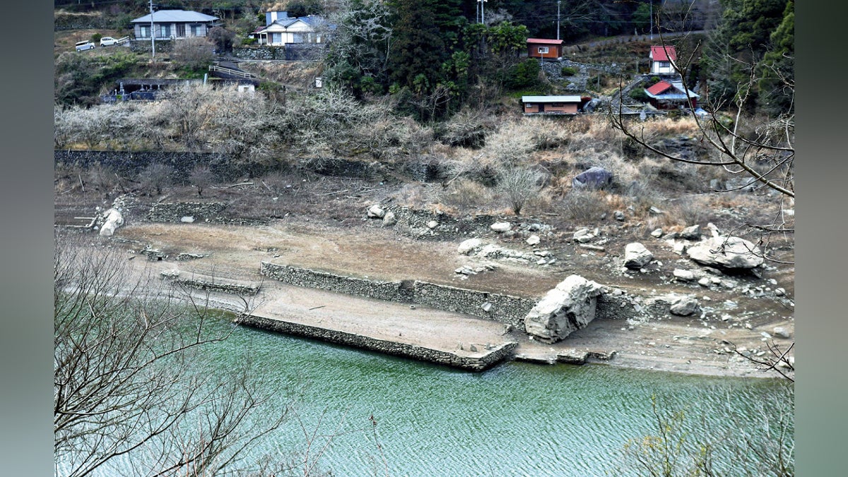 ダムに沈んだ村の今｜水底に眠る集落と立ち退きの真相を徹底解説
