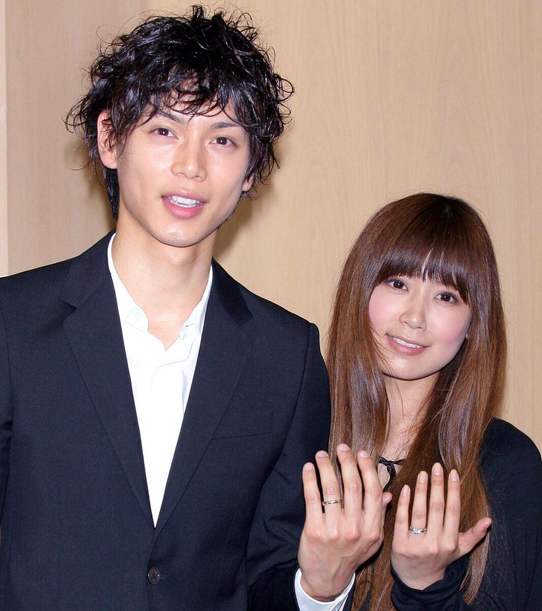表舞台から消えた理由と現在…水嶋ヒロと絢香が選んだ究極の夫婦像