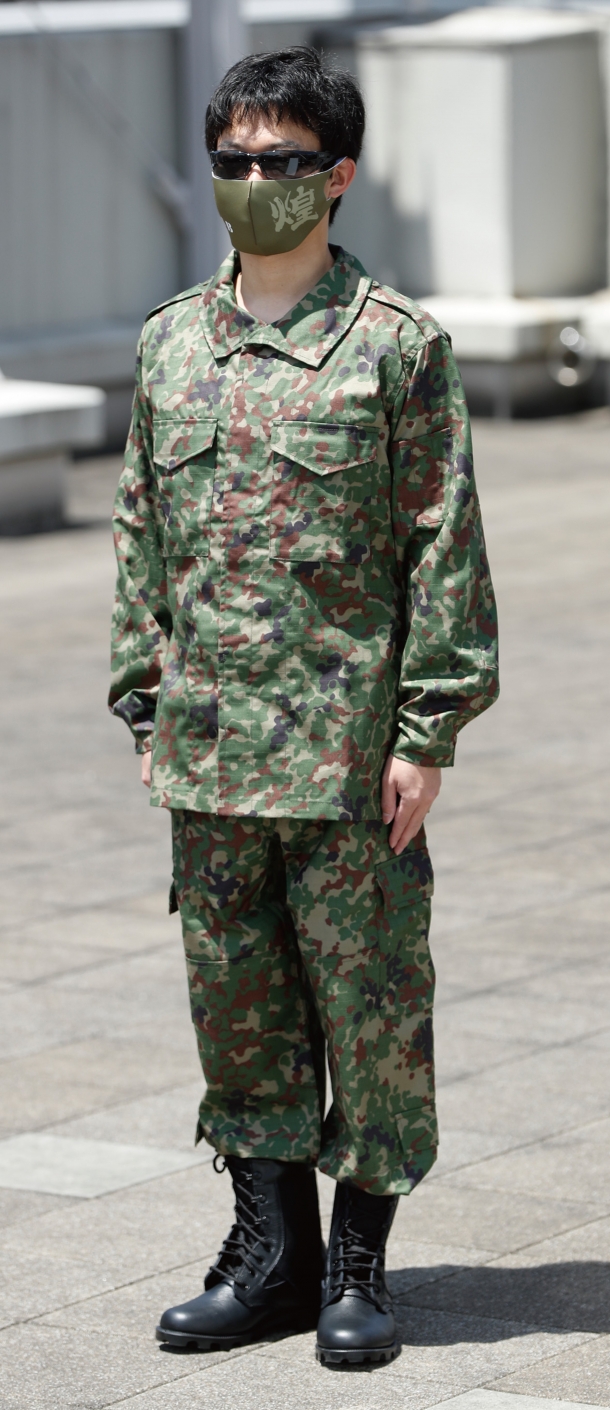 自衛隊迷彩服の秘密に迫る！本物とレプリカの決定打と着用リスク