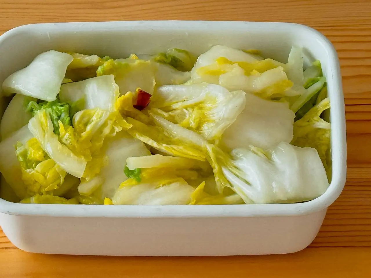 プロが教える白菜の浅漬けレシピ！ポリ袋だけで劇的においしくなる黄金比とは？