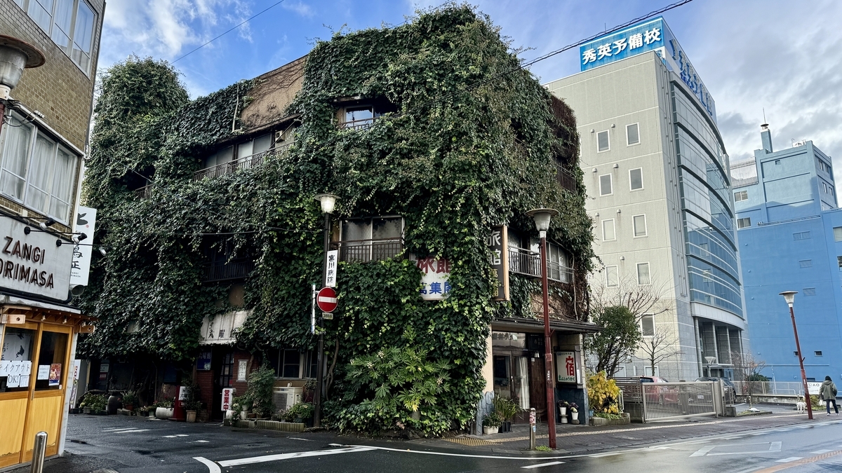 名店「六曜館」の魅力と現在地｜珈琲・人気メニューの評判を徹底解明