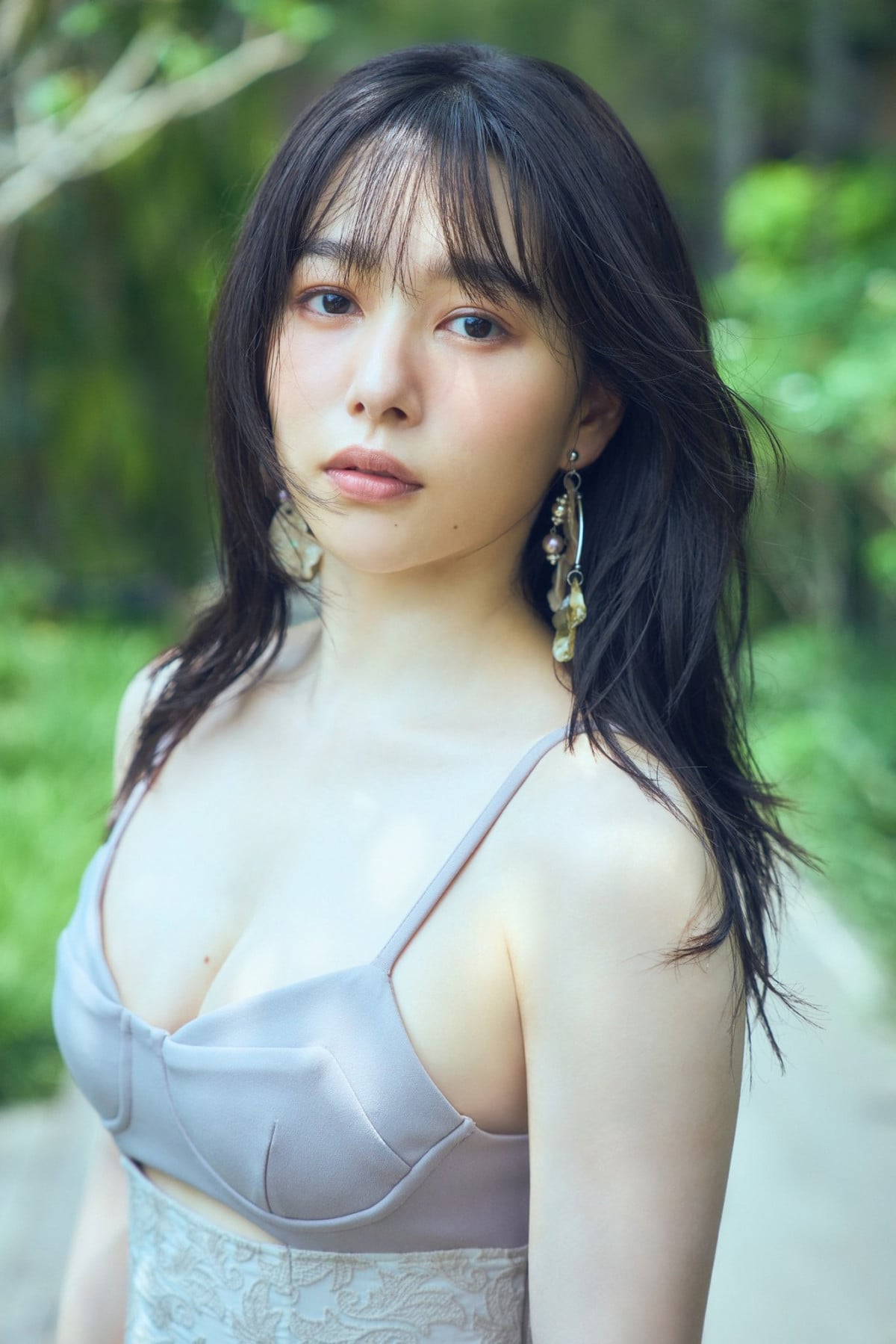 桜井日奈子の水着解禁理由と真相｜10周年写真集『喃喃』の覚悟
