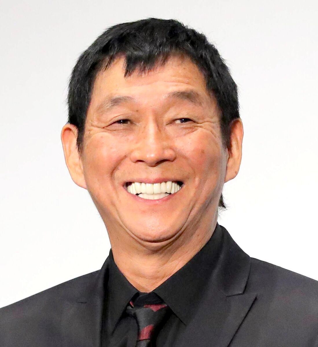 明石家さんまの年齢に驚愕！お笑い怪獣が若さを保つ秘密と伝説