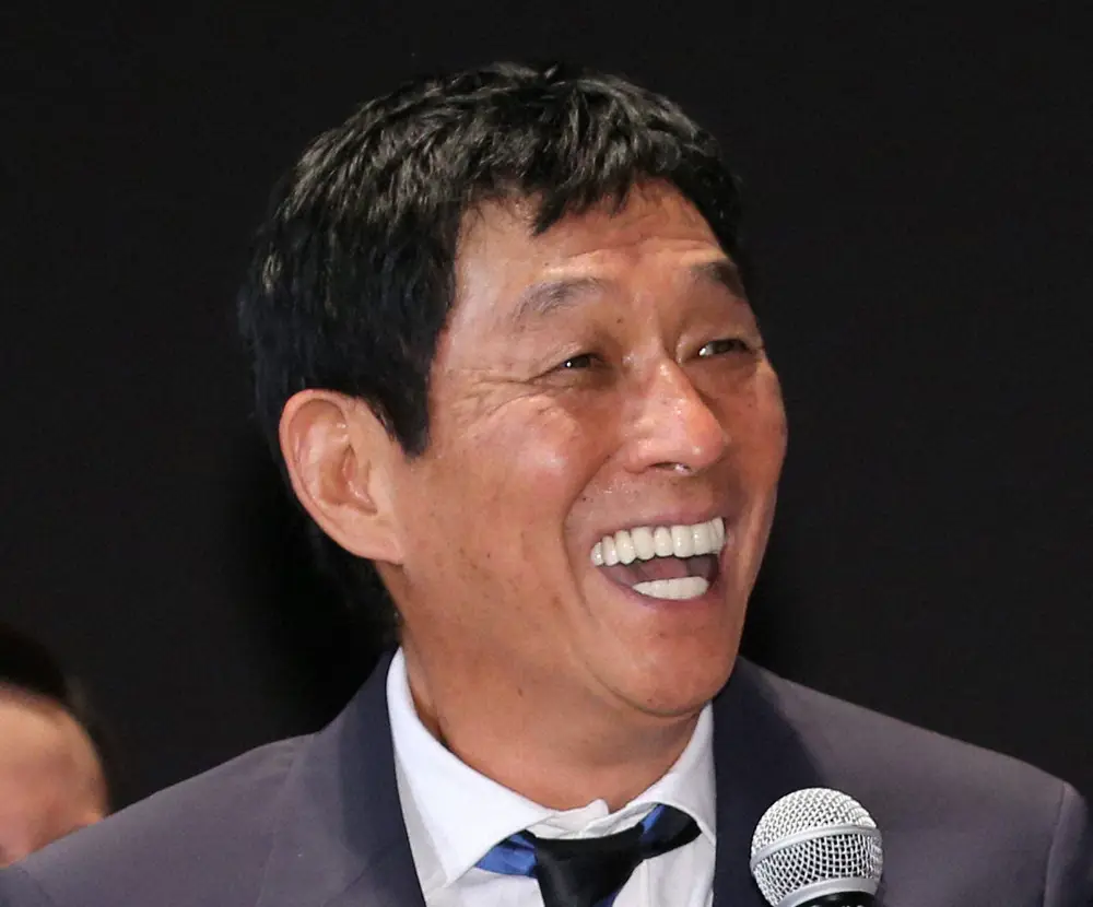 明石家さんまの年収は推定何億円？ギャラ単価と莫大な総資産の真相
