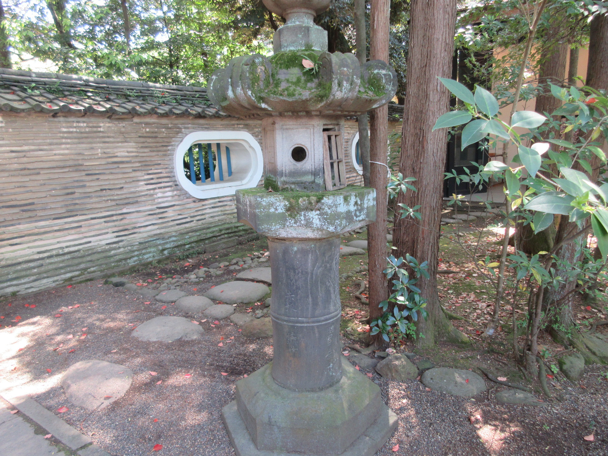 櫻井よしこの豪邸は赤坂の神社境内？港区自宅と莫大資産の真相