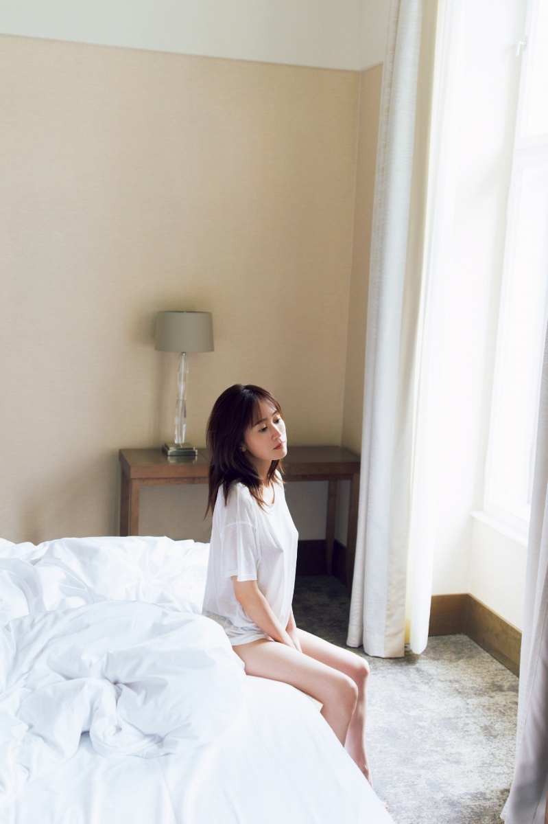 前田敦子写真集の全貌｜伝説の不器用から30代の現在まで徹底解剖