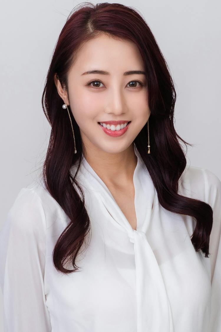 竹内紫麻の現在と結婚の真相｜競馬キャスターの経歴と魅力を徹底解説