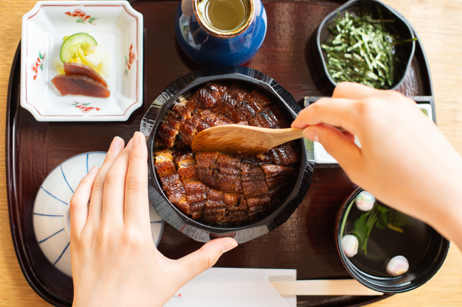 ひつまぶしの食べ方決定版！4等分の理由と最高の一杯を味わう作法