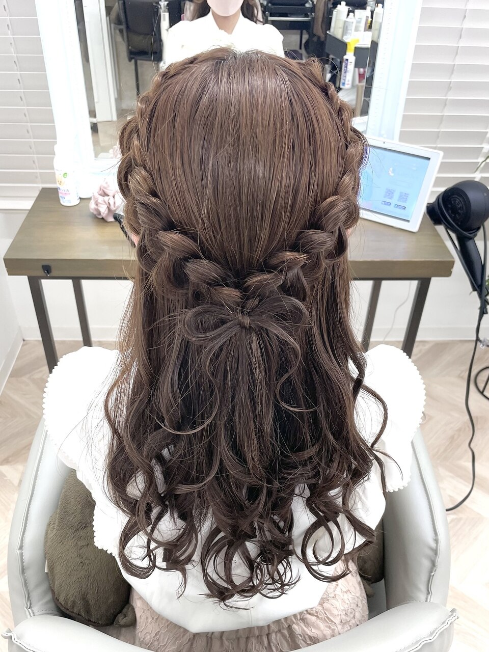 文化祭ヘアアレンジ2026決定版！映えるお揃い＆崩れない簡単テク