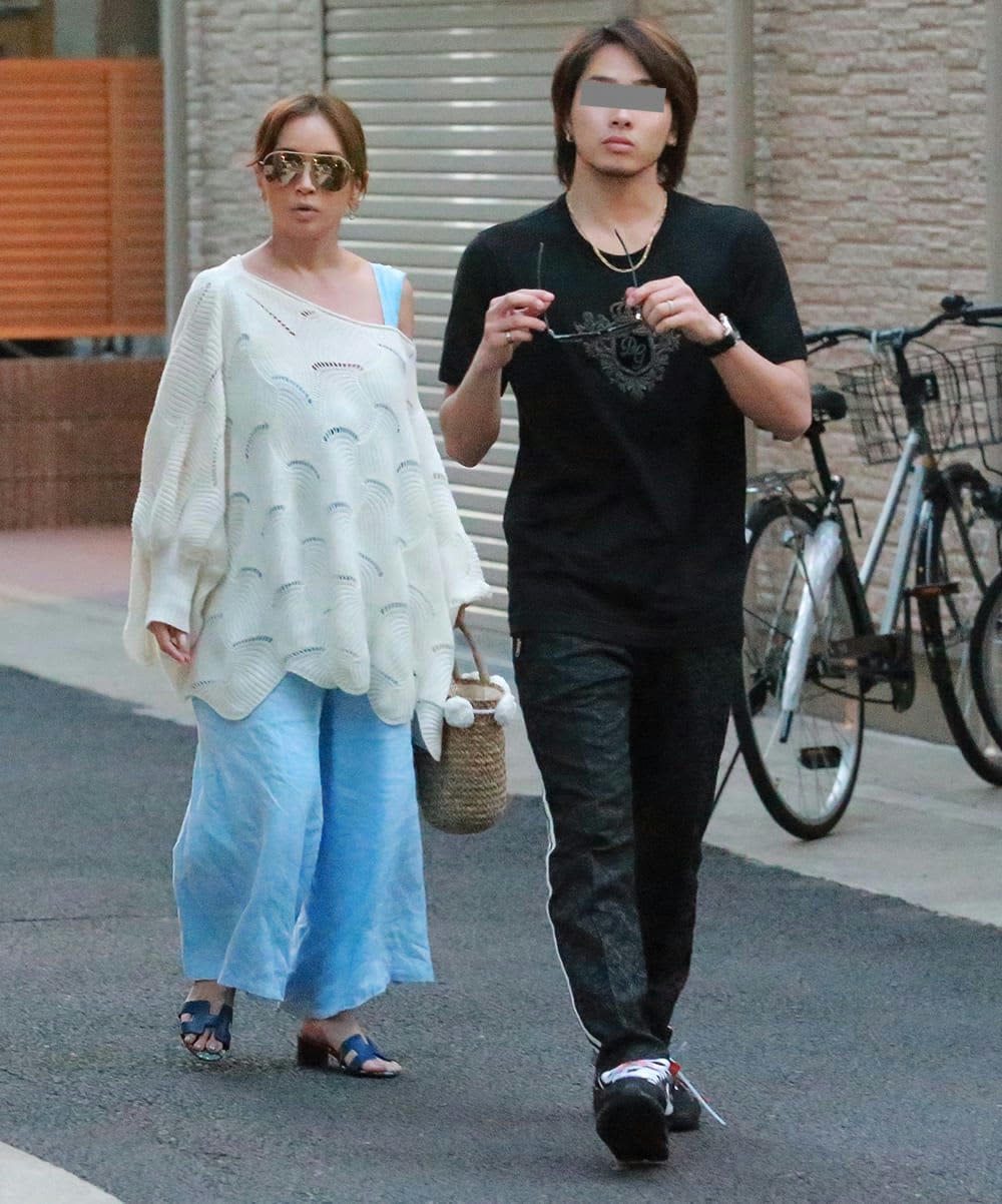 浜崎あゆみの旦那は誰？歴代夫との離婚理由と現在子供の父親の真相